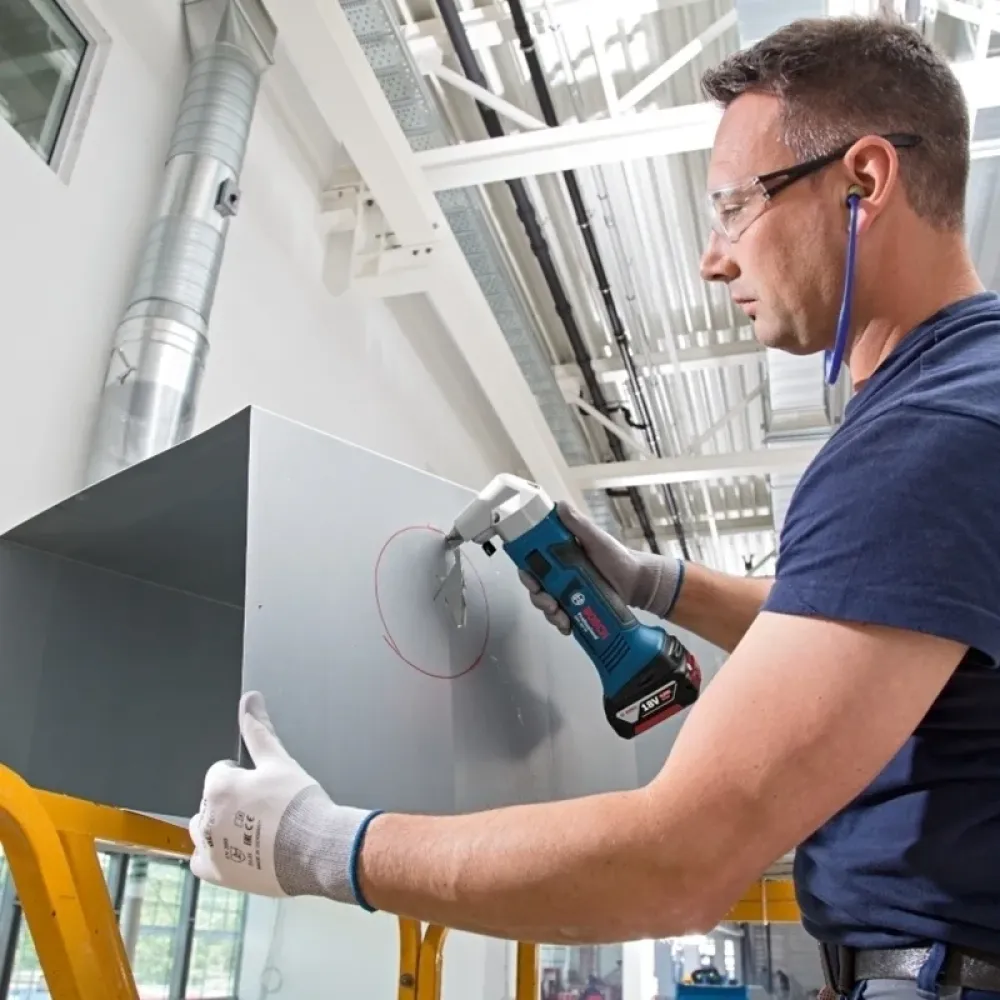 Bosch GNA 18V-16 Professional Solo аккумуляторные ножницы по металлу (без АКБ и ЗУ), 0601529500