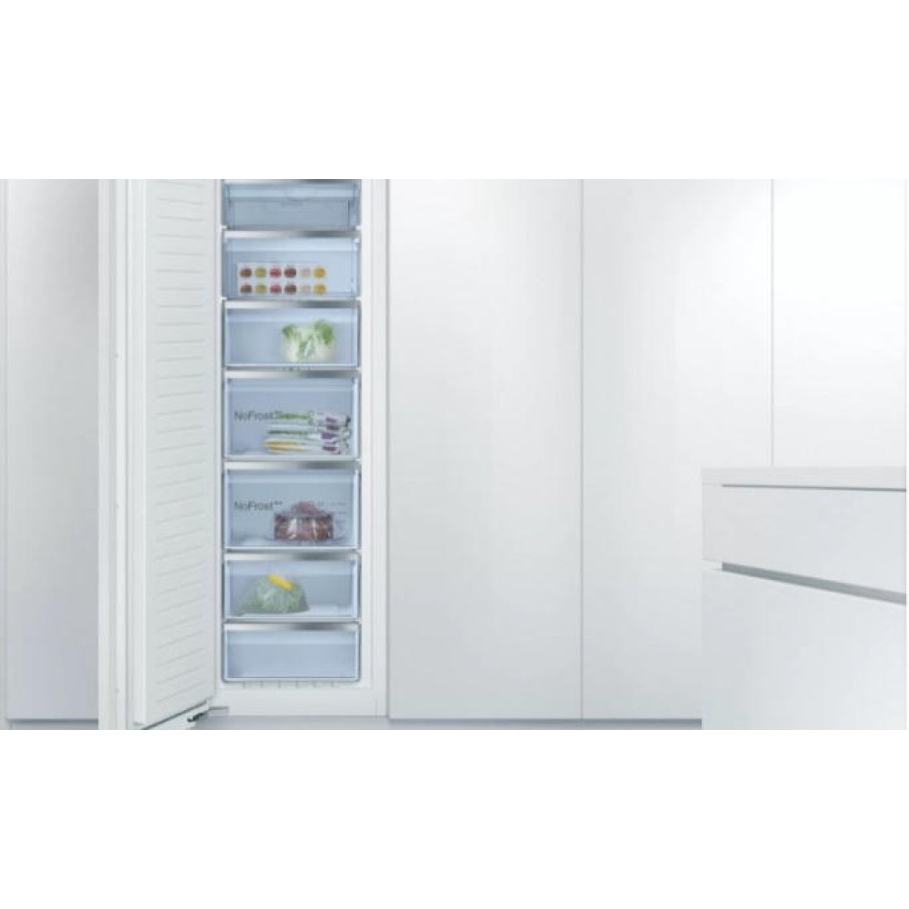 Встраиваемая морозильная камера Bosch GIN 81 AEF0